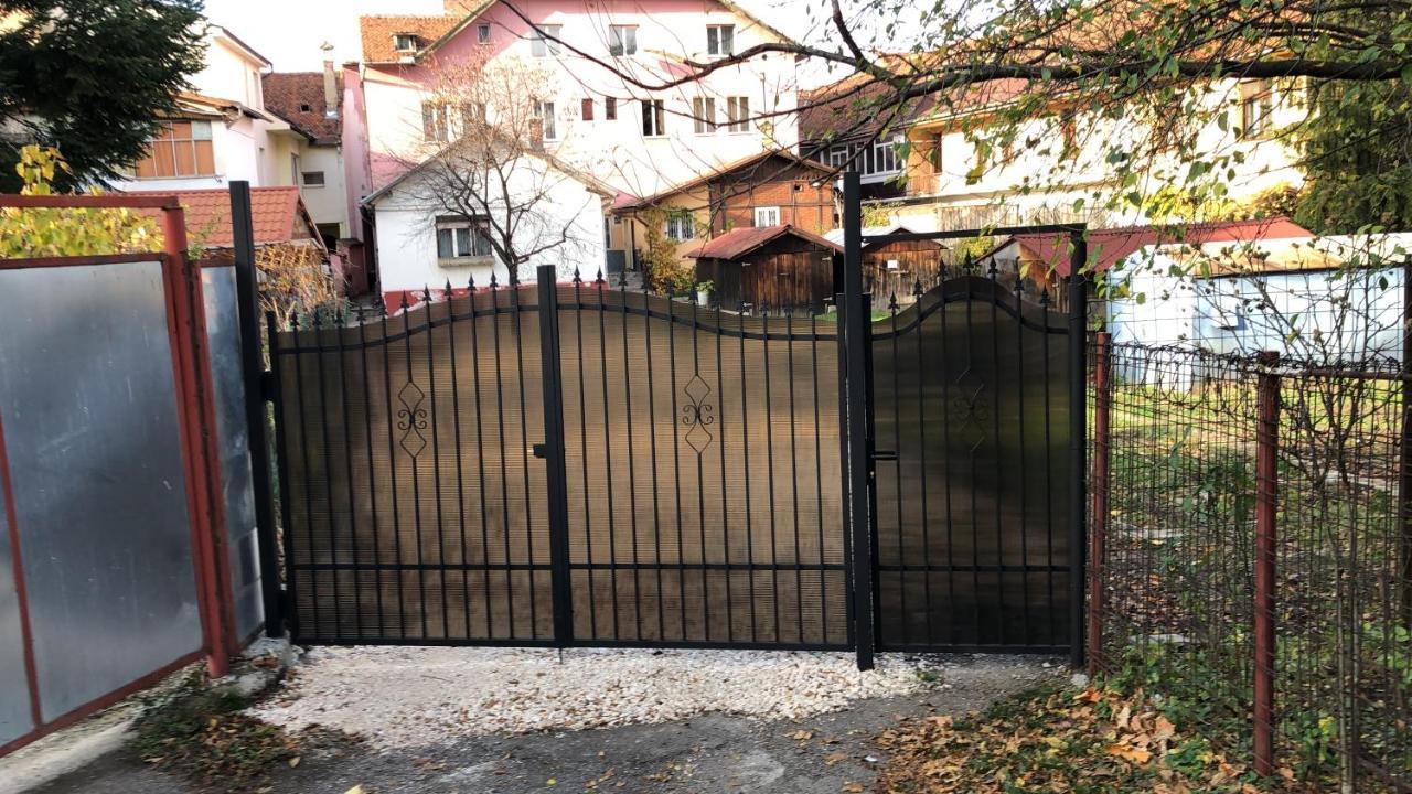 Stayplay Center Theater Braşov Exteriör bild